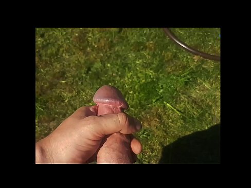 ❤️ Hottie si fa scopare a figa rosa è cums cun un squirt in un giardinu d'estate ❤️ Super sex à co.ideabuffet.top ❌❤